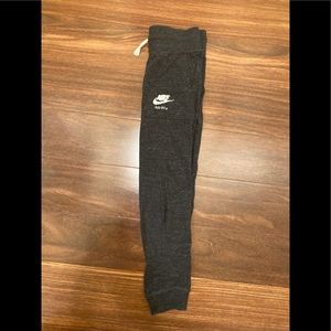 Girls Grey Nike Sweatpants - size small